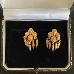 Vintage Avon clip on earrings.